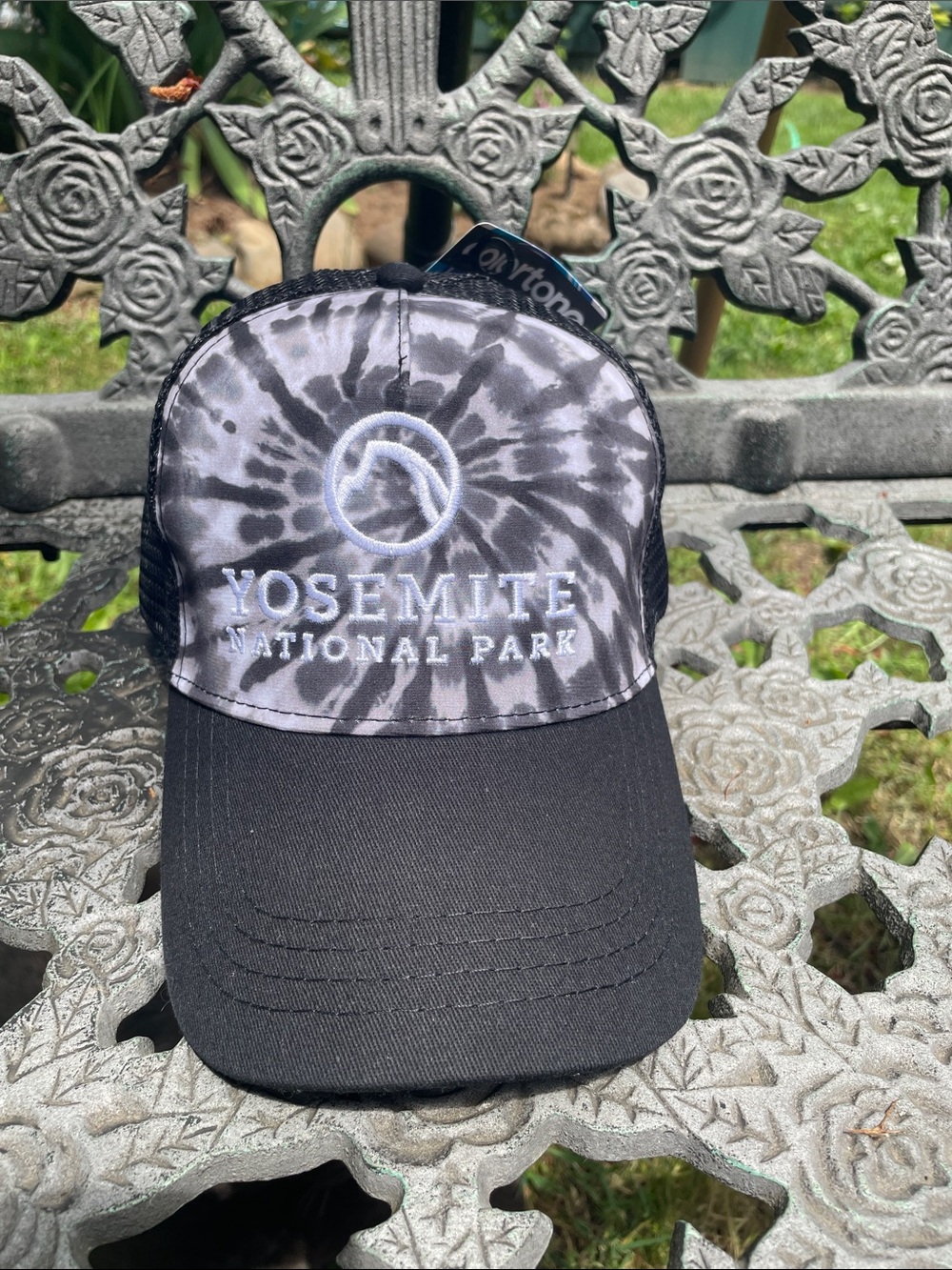 Black & Gray Tie-Dye Mesh Trucker Hat